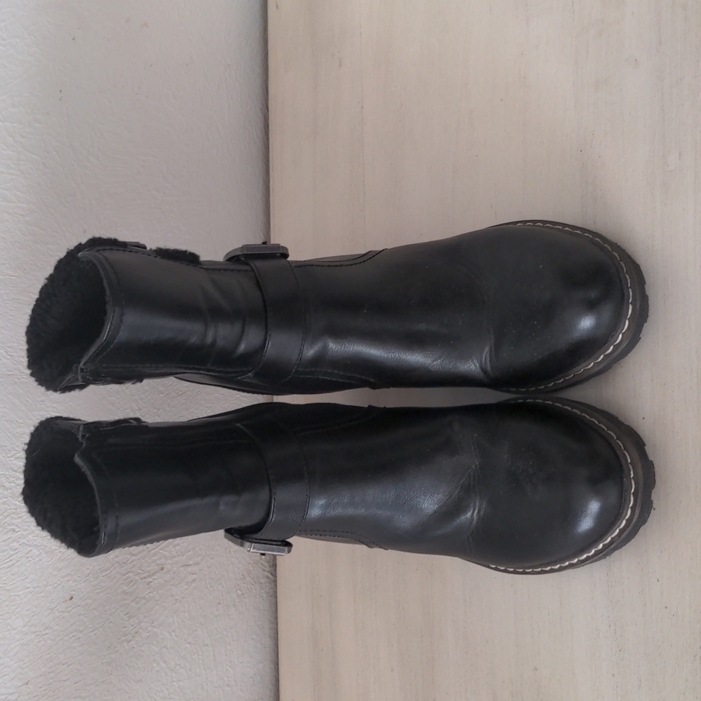 Olivia Miller women's sz 9 Boots